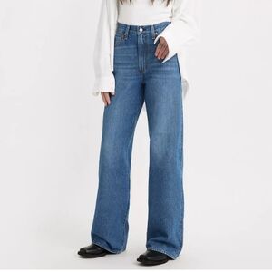 NWOT Levi's ribcage wide leg jeans